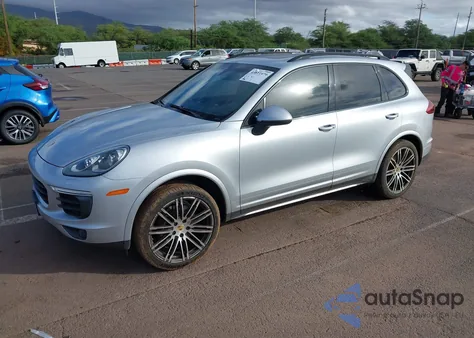 2017 Porsche Cayenne Platinum Edition z USA, uszkodzony, nr VIN WP1AA2A28HKA84614